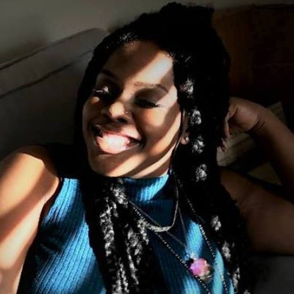 Meet your Posher, Kemelya